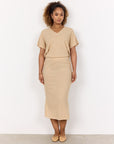 Shirt mit V-Ausschnitt in Beige