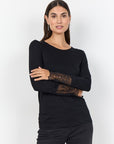 Langarmshirt mit Spitzendetails in Schwarz