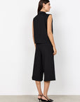 Weite 3/4 Hose mit Nadelstreifen