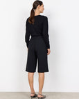 Knielange Banu Hose in Schwarz