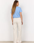Moderne Jeans mit weitem Bein in Creme
