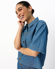 Bluse mit Nadelstreifenmuster in Blau