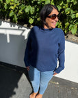 Pullover mit hohem Ausschnitt in tollem Blauton