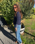 Barrel Jeans mit Nähten in Mittelblau