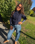 Barrel Jeans mit Nähten in Mittelblau