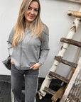 T195 Jeans - Dad Fit - mit Streifen und weitem Bein in grau