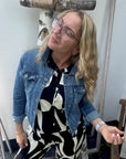 Stretch-Jeansjacke im kurzen Schnitt