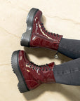 Lackboots mit Plateausohle in Bordeaux