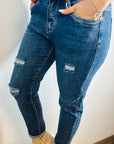 Mom Jeans destroyed