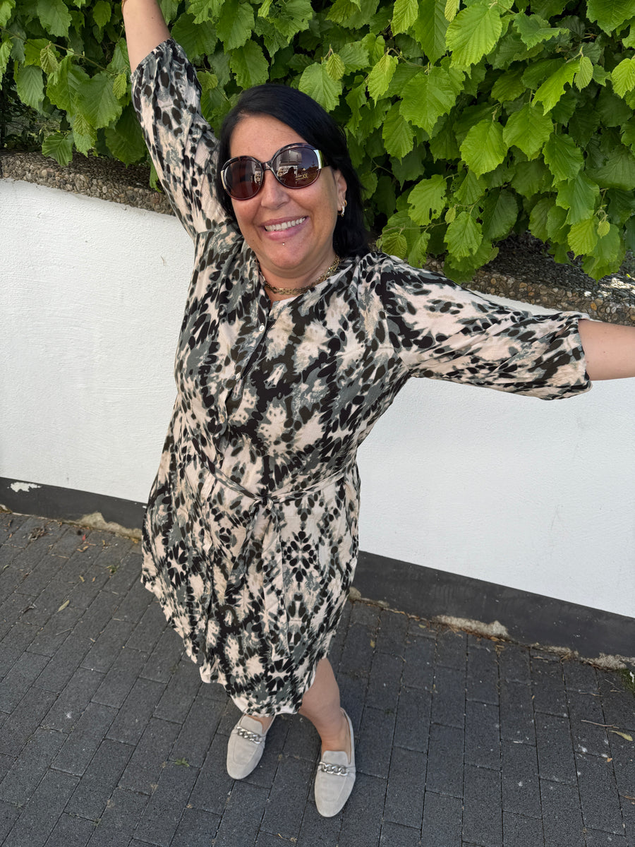 Viskose Kleid mit abstraktem Print