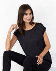 Glänzendes Viskose-Shirt in Schwarz