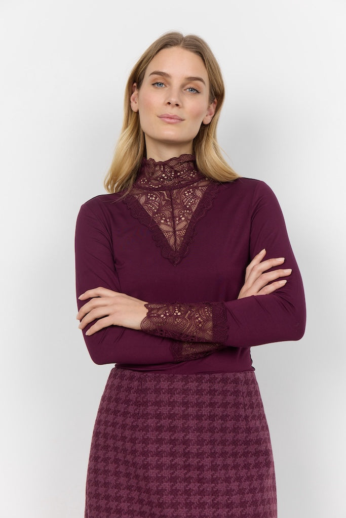 Langarmshirt mit Spitzenkragen