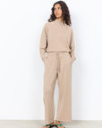 Banu Hose in hellem Camel