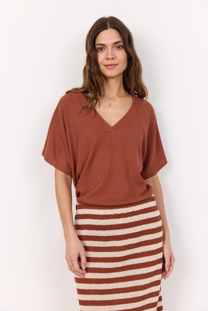 Viskoseshirt mit V-Ausschnitt in verschiedenen Farben