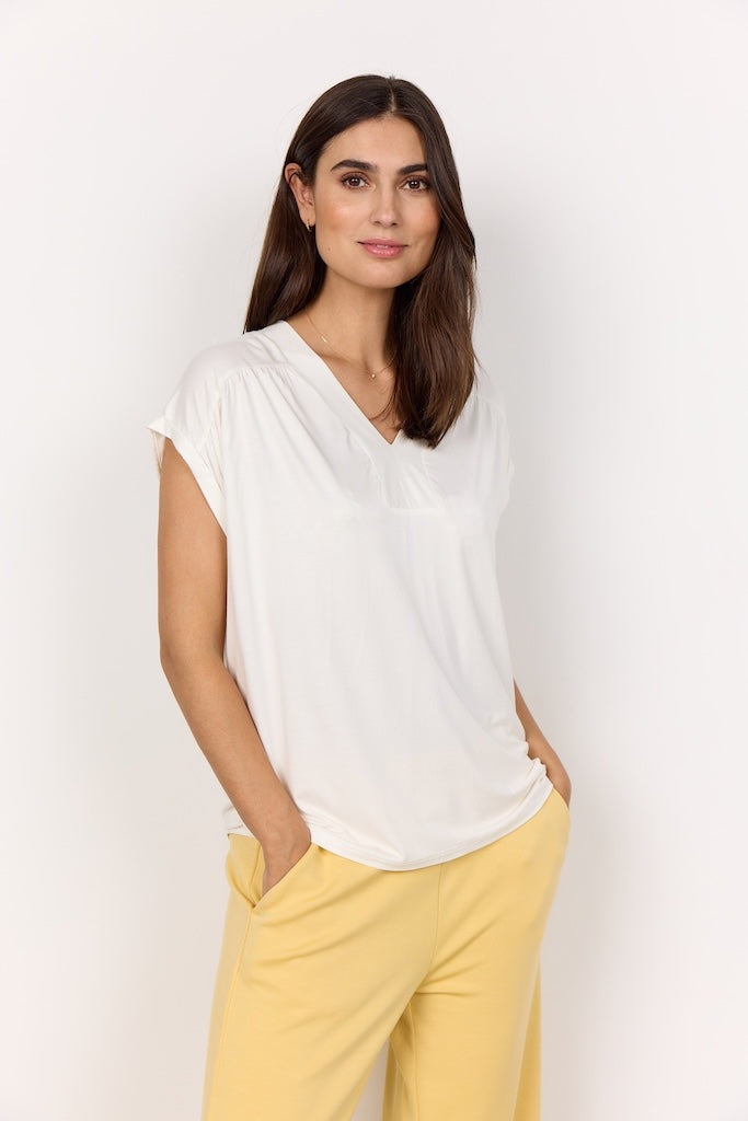 Shirt mit V-Ausschnitt in Weiß