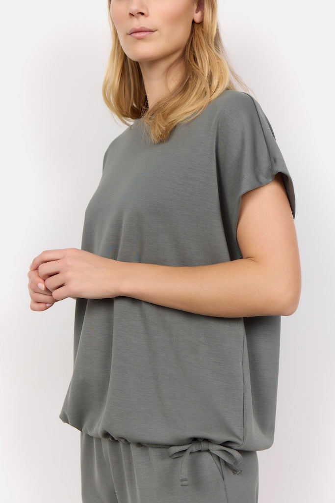 Banu Shirt mit Detail am Saum in Khaki