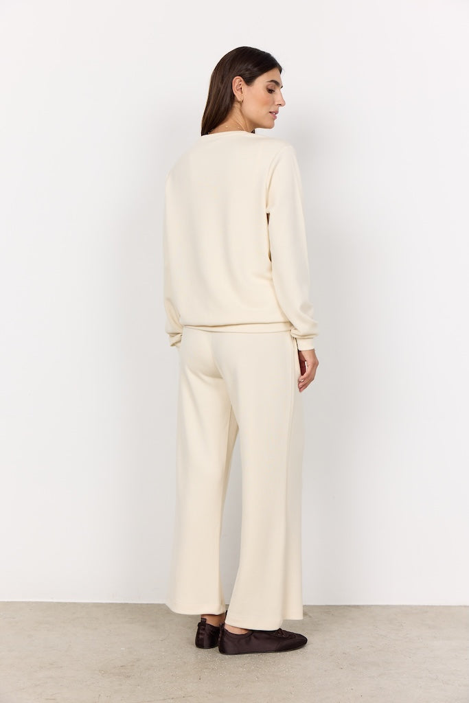 Basic Banu-Sweater in Creme