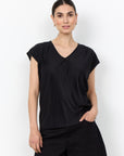 Shirt mit Plisseestruktur in Schwarz