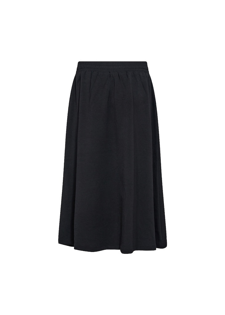 Banu Midirock in Schwarz