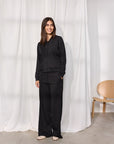 Jacke mit Druckknöpfen in schwarz