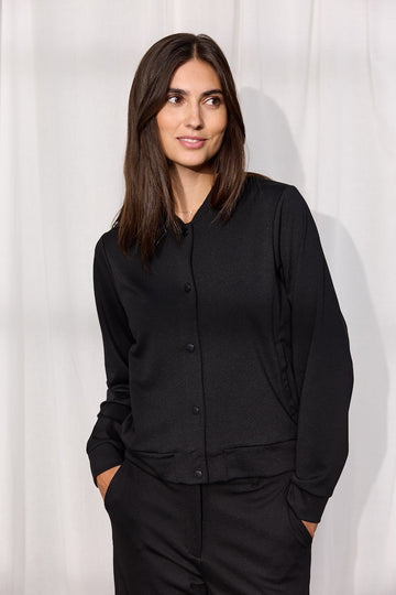 Jacke mit Druckknöpfen in schwarz