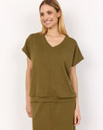 Banu Shirt mit V-Ausschnitt in Olive