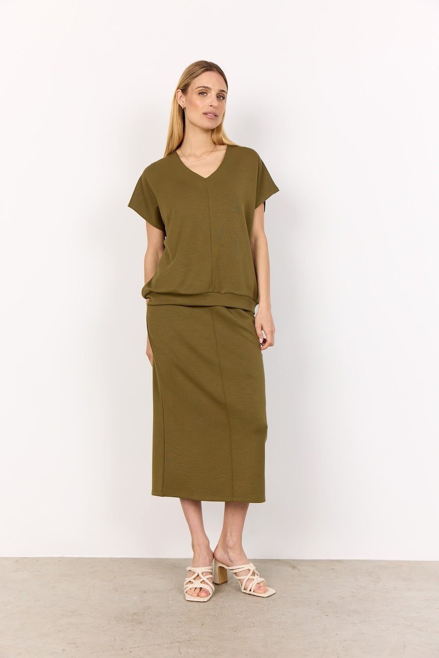 Banu Shirt mit V-Ausschnitt in Olive