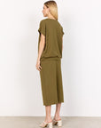 Banu Shirt mit V-Ausschnitt in Olive