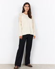 Sweartshirt in Creme mit Spitze an den Schultern