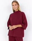 *Shirt Banu mit leichtem Kragen in bordeaux