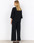 Banu Shirt mit 3/4 Ärmel und hohem Ausschnitt in schwarz