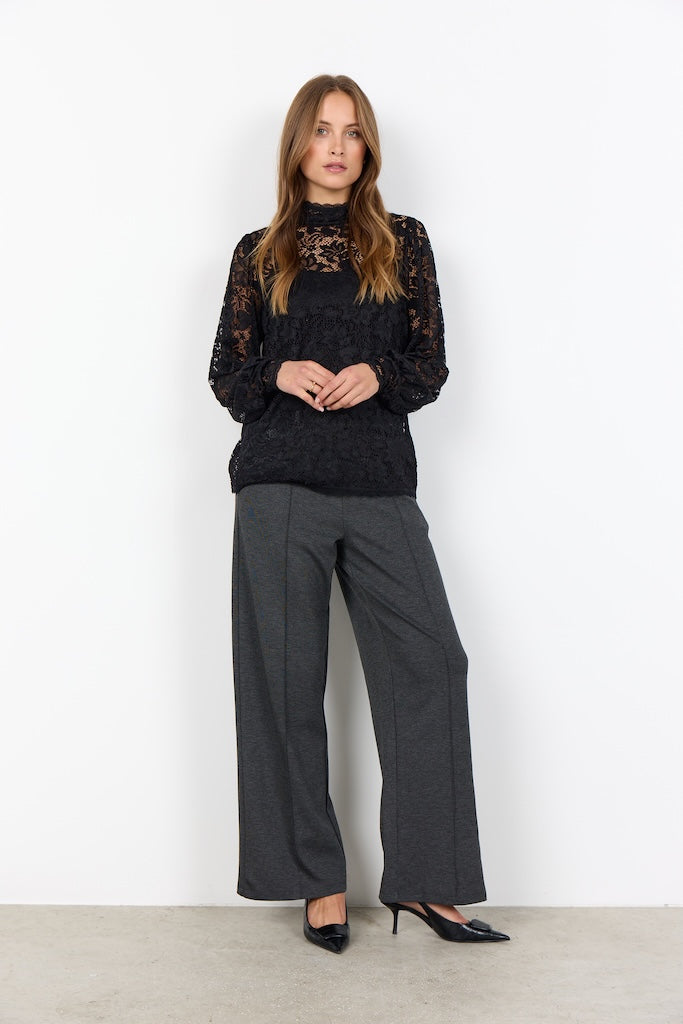 Bluse mit eleganten Spitzendetails