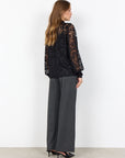 Bluse mit eleganten Spitzendetails