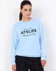 Banu Pullover mit Aufschrift in Hellblau