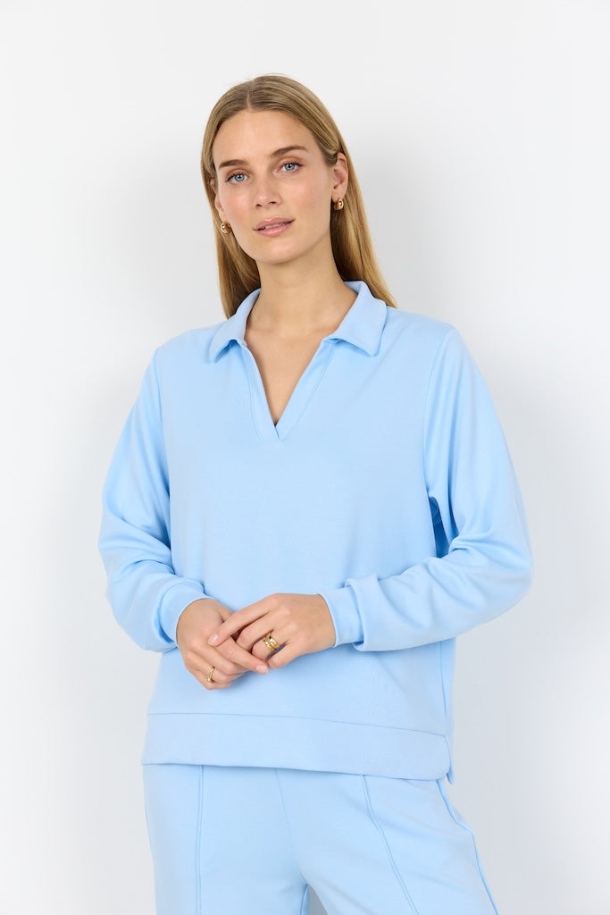 Banu Pullover mit Kragen in Hellblau