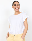Shirt mit Knopfleiste an Schulter in Weiß