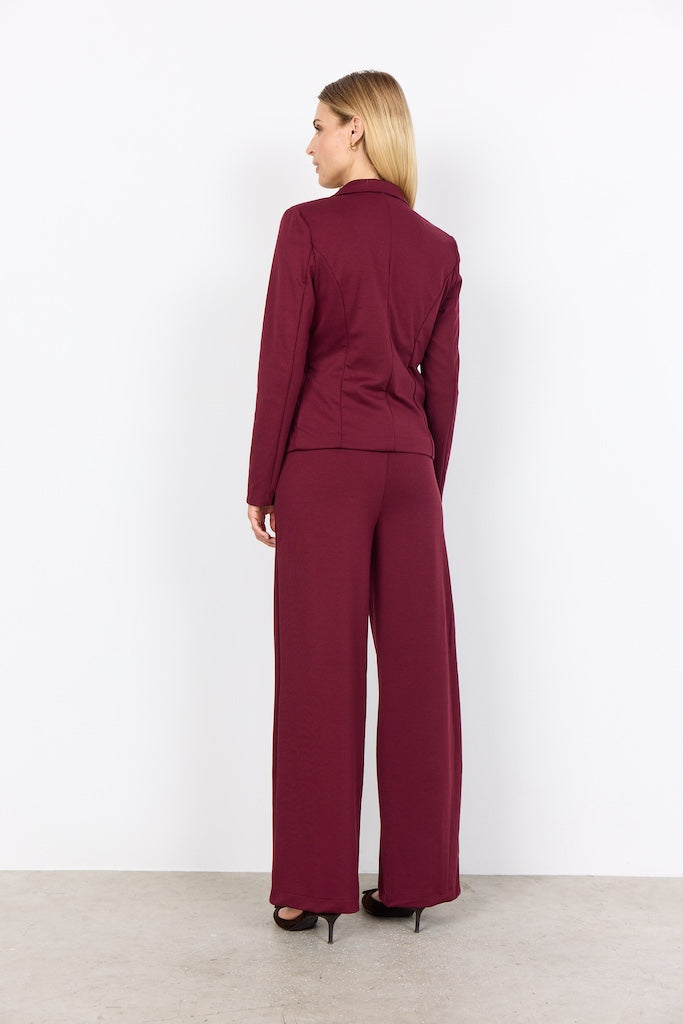 Basic Blazer in Bordeaux
