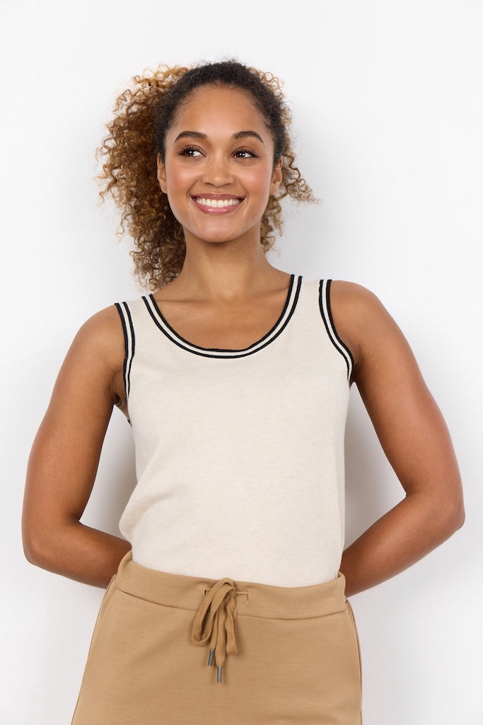 Top mit geripptem Saum in Beige