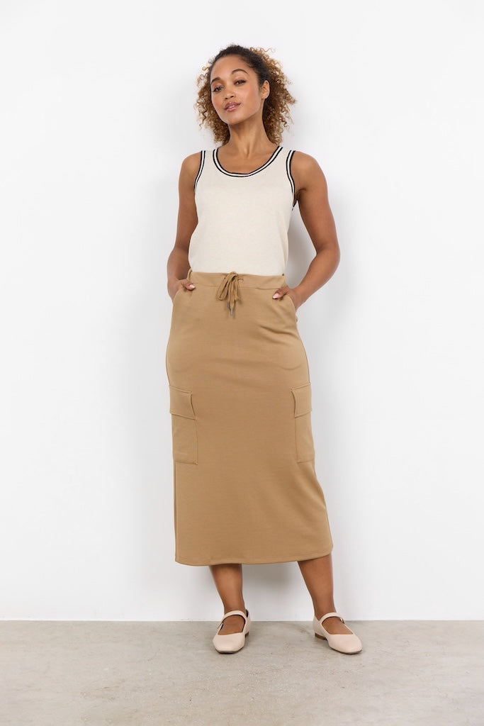 Top mit geripptem Saum in Beige