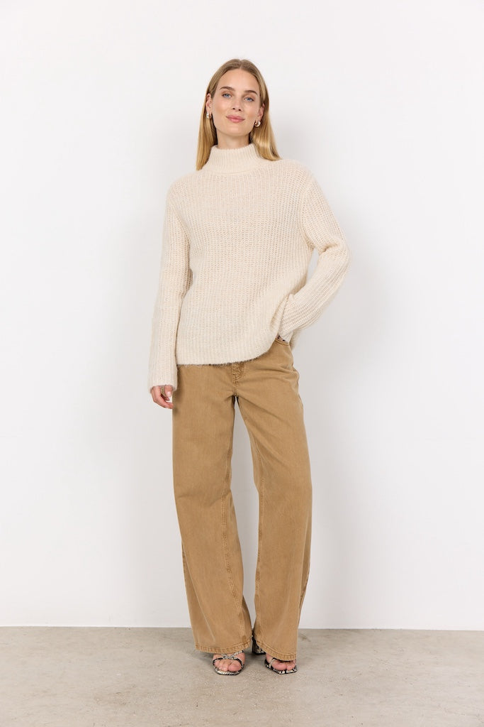 Strickpullover mit Stehkragen in Creme