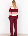 Kuschelpullover mit breiten Streifen