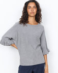 Weicher Rüschen-Pullover in Hellgrau