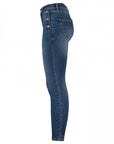 Mittelblaue Jeanshose mit Herzknöpfen