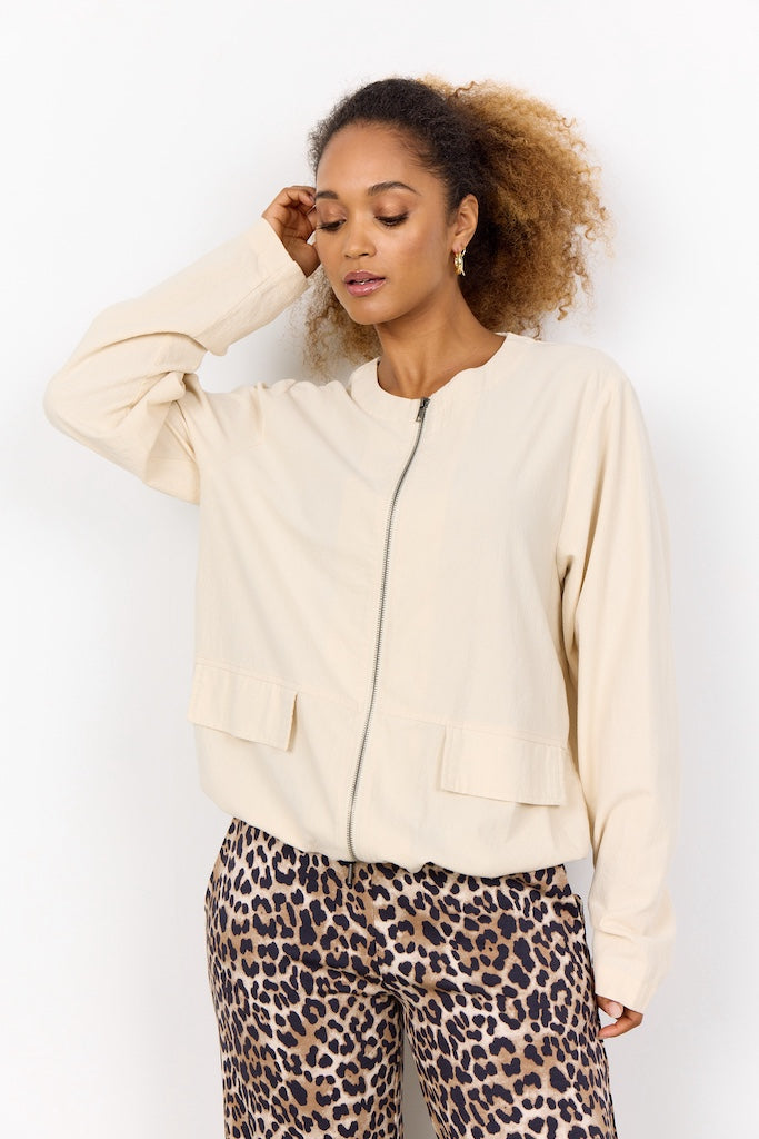 Leichte Jacke mit Pattentaschen