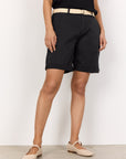 Shorts mit Gürtel