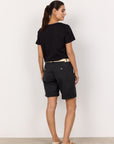 Shorts mit Gürtel