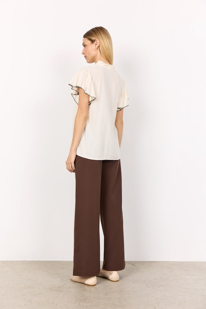 Bluse mit Rüschen-Details in Creme