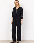 Bluse mit gestrickten Akzenten
