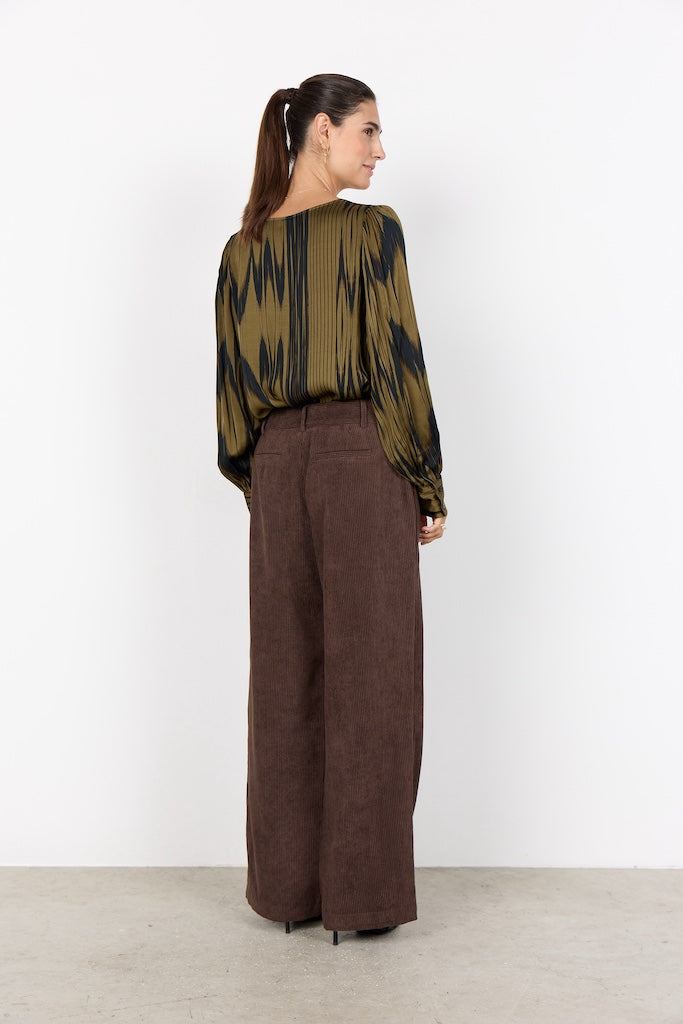 Festliches Blusenshirt mit abstraktem Druck in Olive