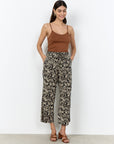 Hose 7/8 mit Blumenprint in Schwarz